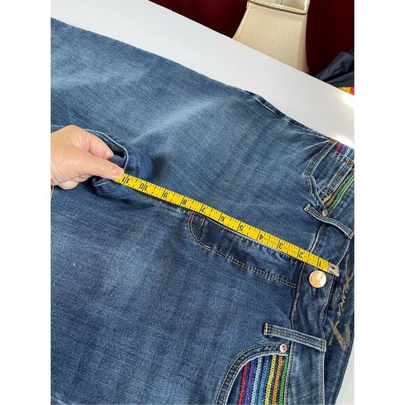 Seven7 size 12 High Rise Hollywood skinny raw hem. Embroidered. - Picture 7 of 10